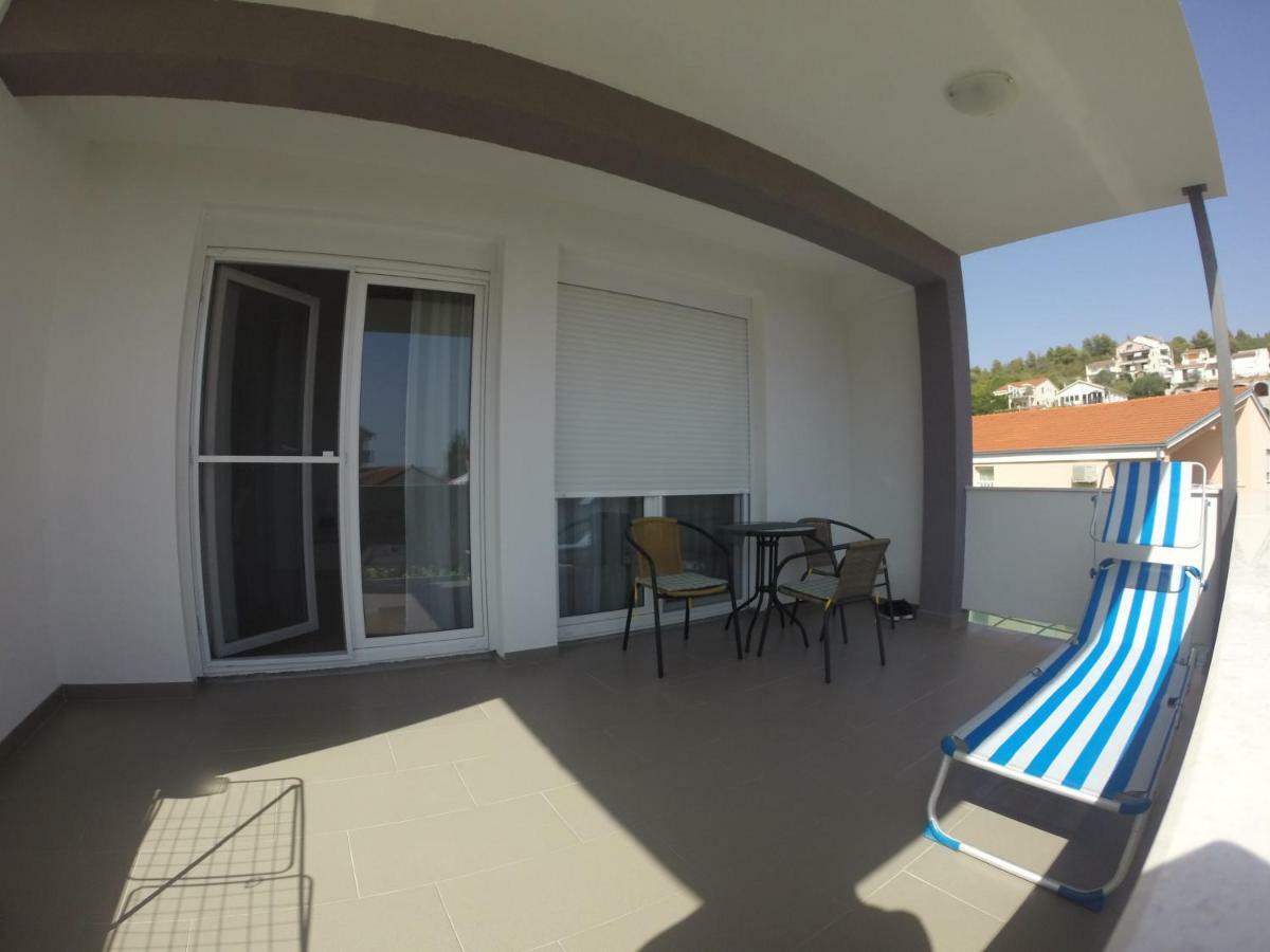 Apartments 4 Me Trogir Exterior photo